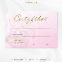 Złocony projekt certyfikatu na mocno różowym kwiecistym tle