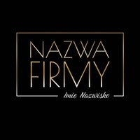 Logo na czarnym tle z czarnymi literami czcionka klasyczna w prostokątnej ramce