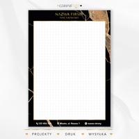 Projekt notesu w kratkę na czarno złotym marmurowym tle