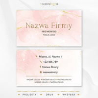 Kobiecy projekt złoconej wizytówki na różowym akwarelowym tle