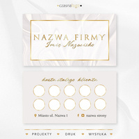 Projekt złoconej karty stałego klienta na jasnym satynowym tle