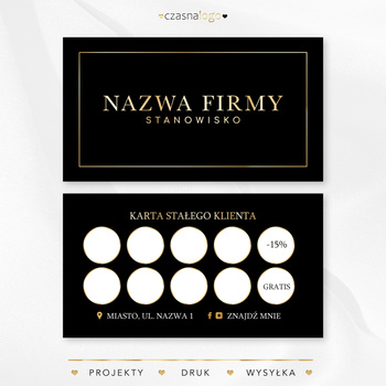 Czarny złocony projekt karty stałego klienta na gładkim tle