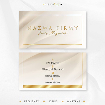 Elegancki projekt złoconej wizytówki na satynowym beżowym tle