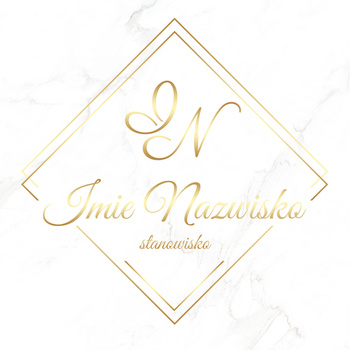 Logo na białym tle litery z żółtego złota czcionka klasyczna w kwadratowej ramce