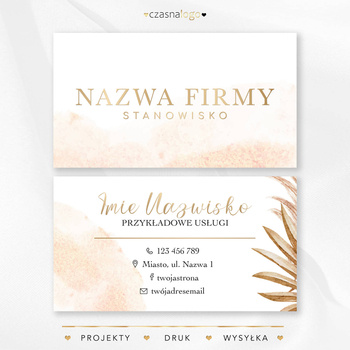 Projekt botanicznej beżowej wizytówki ze złotą czcionką