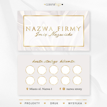 Projekt złoconej karty stałego klienta na jasnym satynowym tle