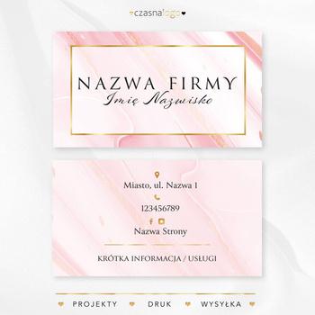 Projekt złoconej wizytówki na różowym cukierkowym tle